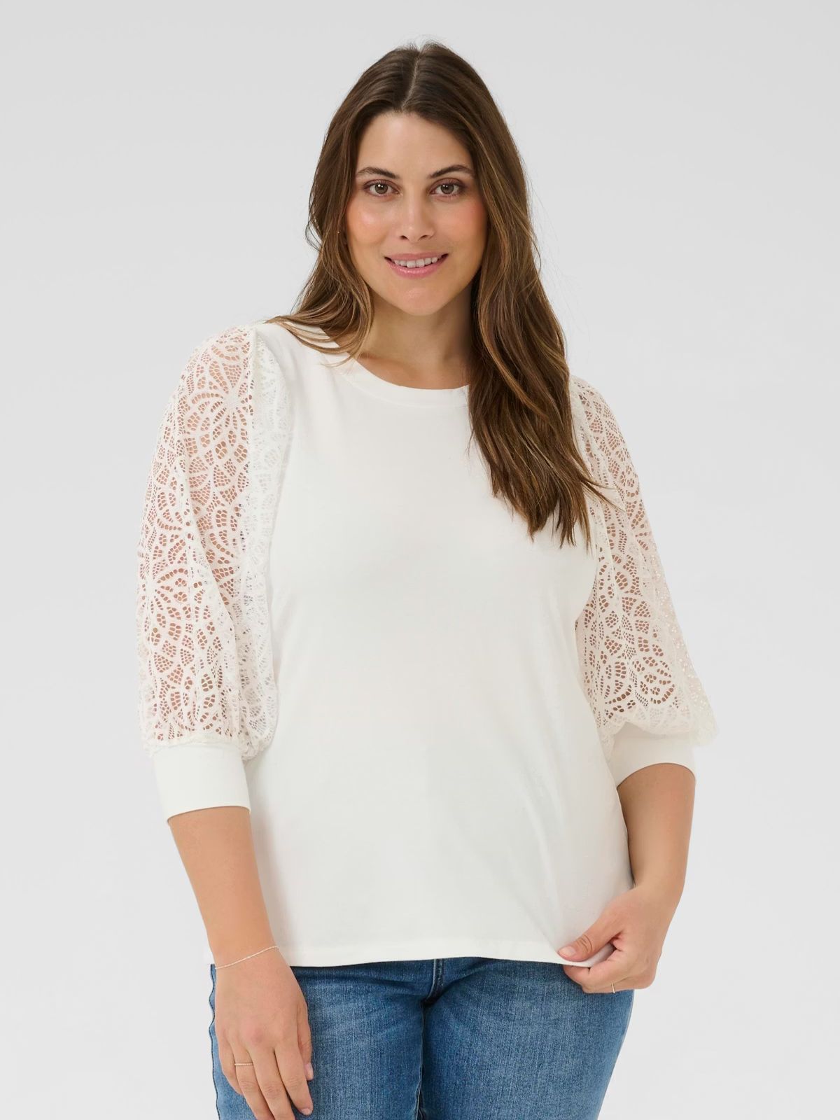 T-Shirt avec manches en dentelle Kaffe Curve 