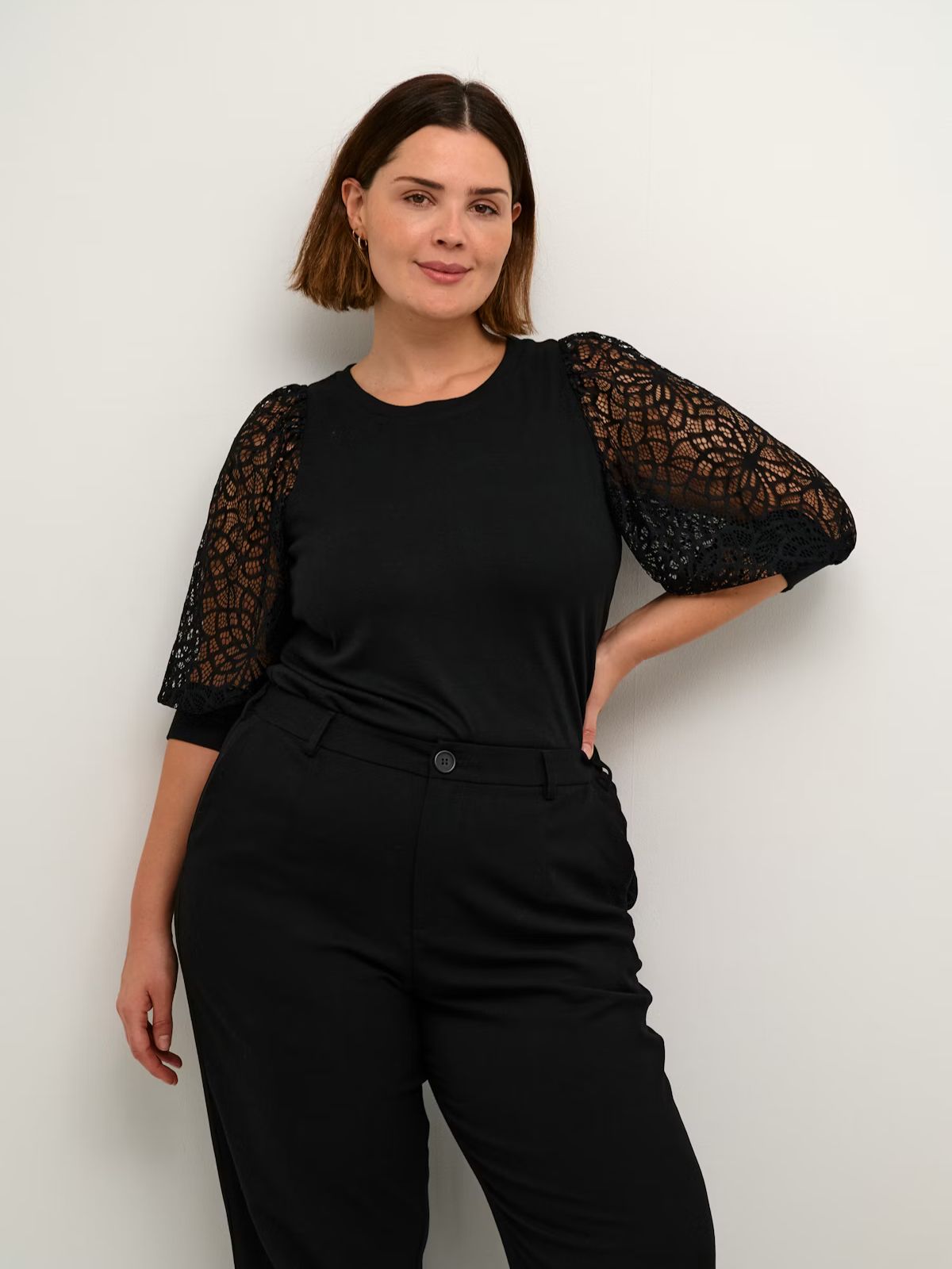 T-Shirt avec manches en dentelle Kaffe Curve 