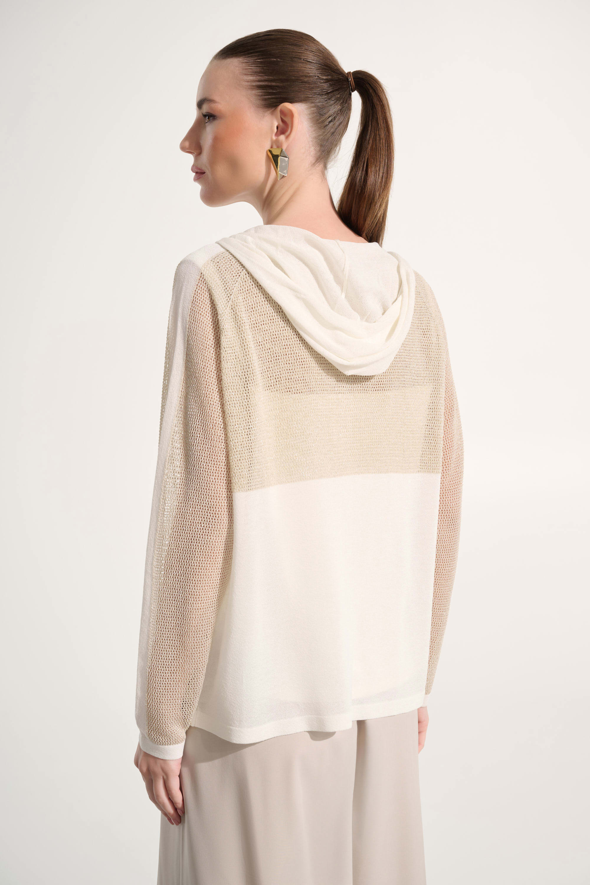Blouson droit en tricot soyeux à capuchon et fermeture éclair Joseph Ribkoff 